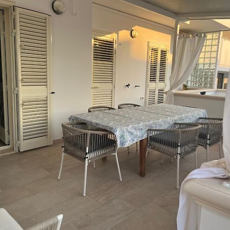 Villa Ticia A 100 Metri Dalla Spiaggia Con Parcheggio Privato Lido Marini Exterior foto
