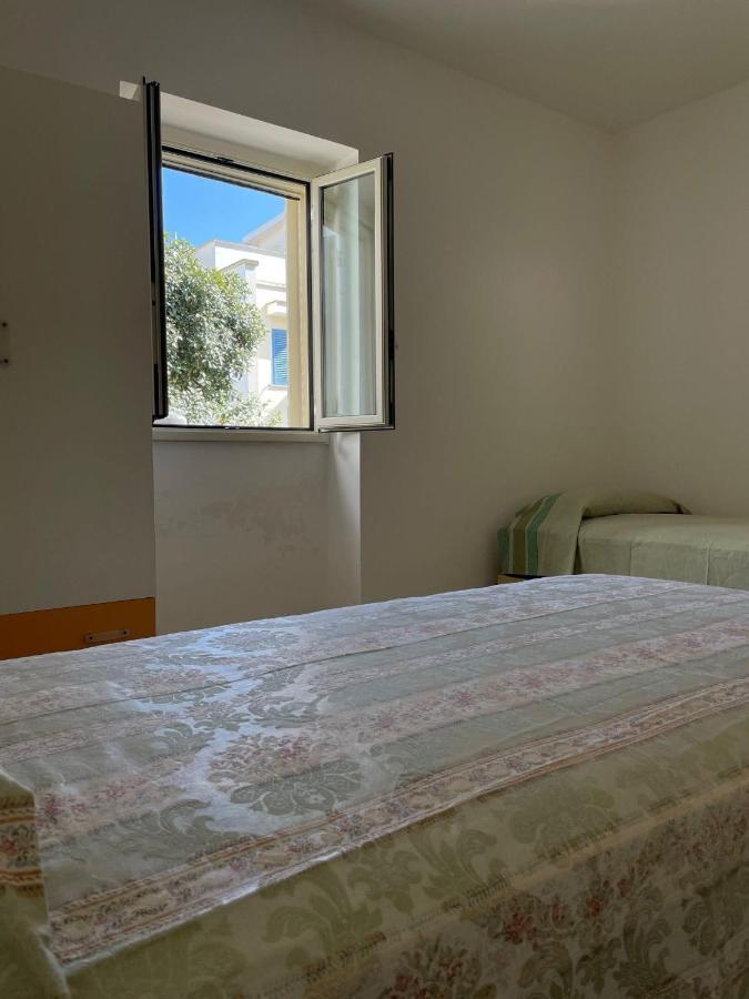 Villa Ticia A 100 Metri Dalla Spiaggia Con Parcheggio Privato Lido Marini Exterior foto