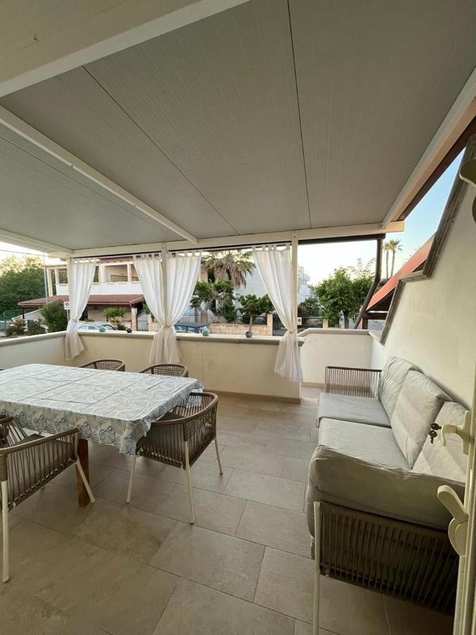 Villa Ticia A 100 Metri Dalla Spiaggia Con Parcheggio Privato Lido Marini Exterior foto
